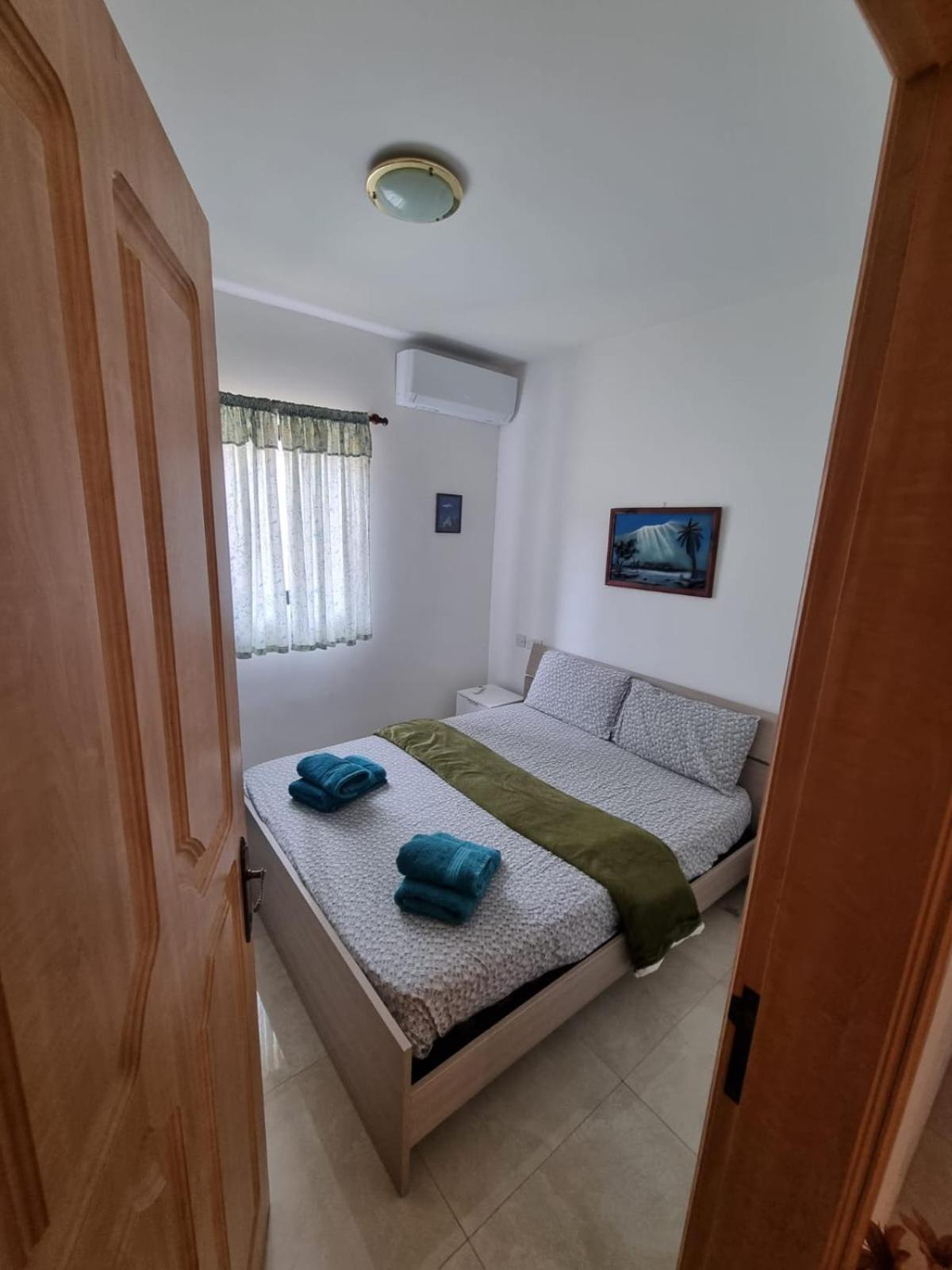 Modern Three Bedroom Apartment In Center Bugibba St. Paul's Bay Exterior foto
